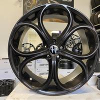 Cerchi Alfa Romeo raggio 18 NUOVI cod.23543