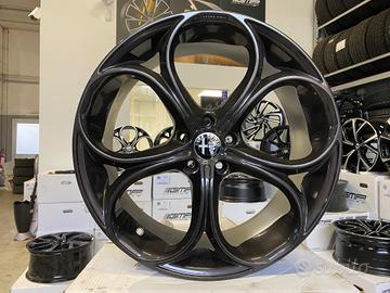 Cerchi Alfa Romeo raggio 18 NUOVI cod.23543