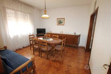 Appartamento di 141 m² con 4 locali e box auto a A
