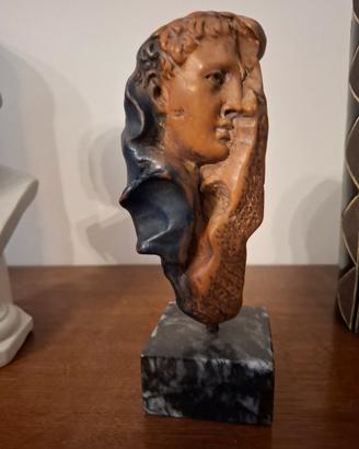 scultura  in pietra