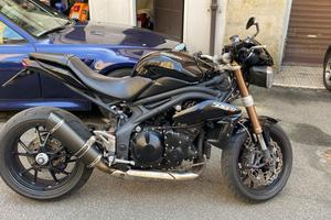 Triumph speed triple 2011