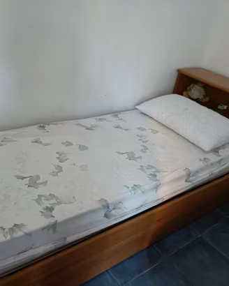 Lettino con vano sottostante