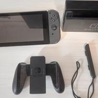 Nintendo switch con Gioco, Accessori, scheda 32Gb