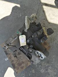 Cambio PEUGEOT 207 1360cc VTR del 2007