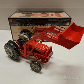 FORD 641 WITH 275 LOADER - scala 1/16 ERTL PRECISI