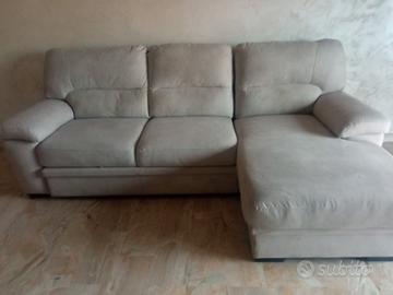 Divano semi nuovo 