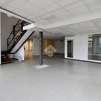 NEGOZIO A SAN GIULIANO TERME