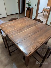 Tavolo cucina antico con sedie