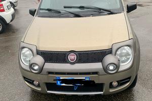 Panda cross 4x4completamente ricondizionata