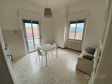 Bilocale al terzo piano - Via Agucchi