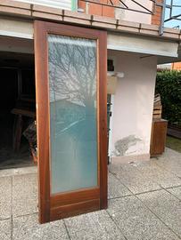 Porta in legno con vetro da interno