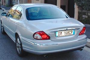 Jaguar X Type 3000 impianto gas anno 2008