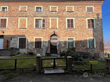 CASA SEMINDIPENDENTE A MOMBARUZZO