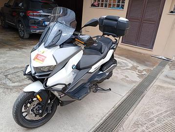 Scooter BMW c 400 gt