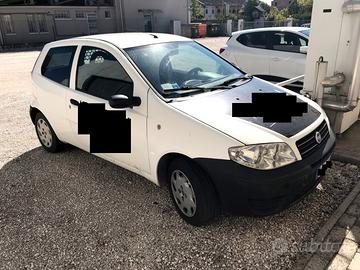 Punto van AUTOCARRO