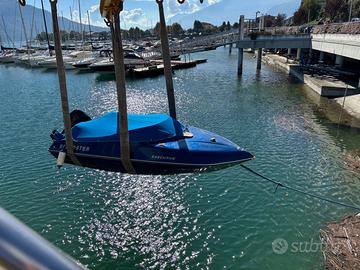 Motoscafo 40 CV con carrello stradale