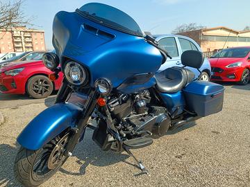 HARLEY DAVIDSON STREET GLIDE