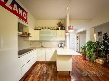 4 LOCALI A PONTEDERA