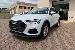Audi Q3 35 TDI S tronic Business Advanced Matrix