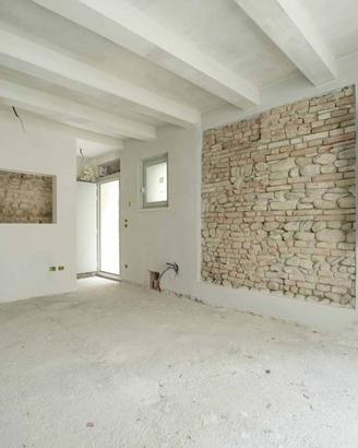 Villetta a schiera di 195 m² con più di 5 locali a