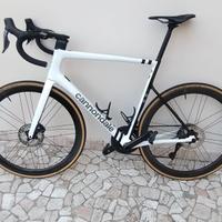 Bici da corsa cannondale supersix evo