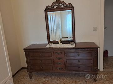 cassettone e comodini 