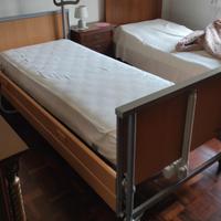 letto  Invacare ortopedico elettrico