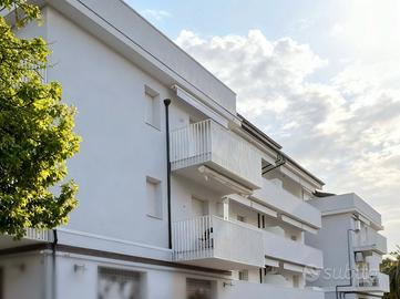 105 mq - 3 camere - garage - seconda fila mare