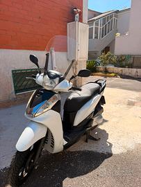Honda SH300