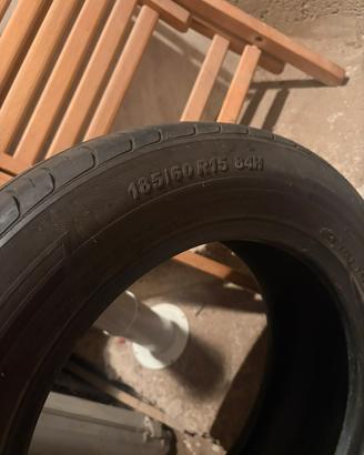 Due gomme 185/60 r15