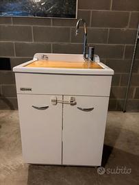 Lavatoio Colavene 60x50 con mobile e rubinetto