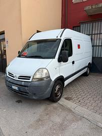 Furgone Nissan 2.5 dCi – Passo lungo - Diesel