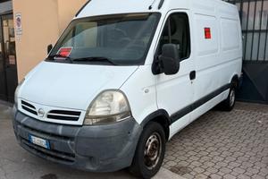 Furgone Nissan 2.5 dCi – Passo lungo - Diesel