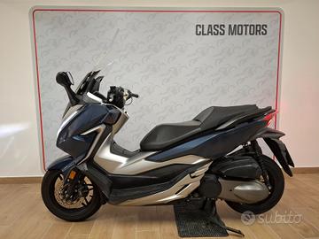 Honda Forza 300