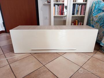 Pensile soggiorno/cucina con apertura verso l'alto