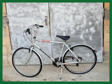 Bianchi Spillo Rubino 28" — Configurazione City