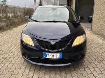Lancia Ypsilon 1.2 69 CV 5 porte Gold