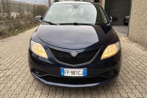 Lancia Ypsilon 1.2 69 CV 5 porte Gold