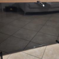 TV Philips 50” 4K UHD Smart TV – Ambilight