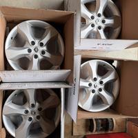 Cerchi in lega da 17 attacco renault