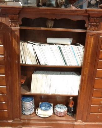 Mobile libreria con cassetti
