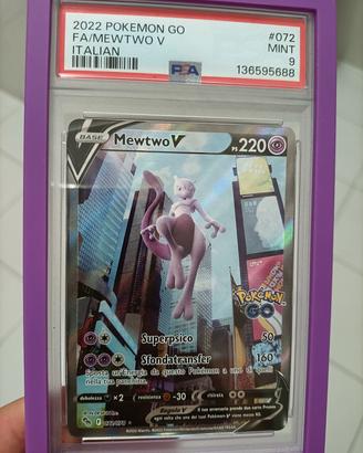 mewtwo v  Pokemon go