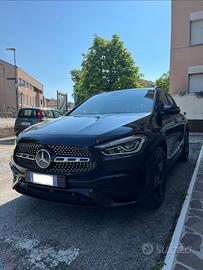 Mercedes-Benz GLA 180