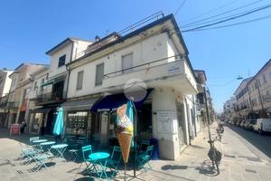 COMPLESSO A VIAREGGIO