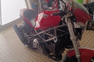 ducati Monster s4 916 2002