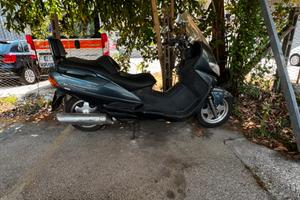 Suzuki burgman an 400