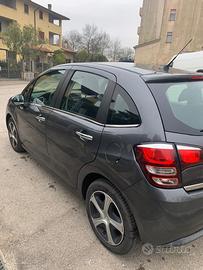 Citroen C3 C3 1.2 puretech Exclusive GPL 82cv