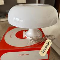 Lampda Artemide Nessino