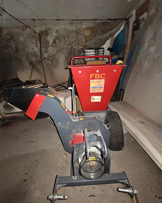 Cippatore ecologico FBC mod. Cip 10 con presa di f