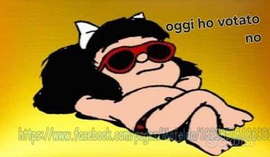 Cassettiera con 4 casstti scrrevoli molto ampi